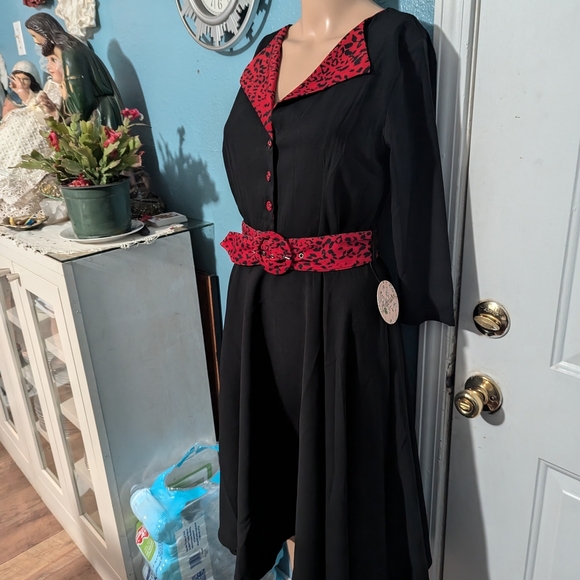 Elegant Black and Red Women's Dress - Picture 3 of 6